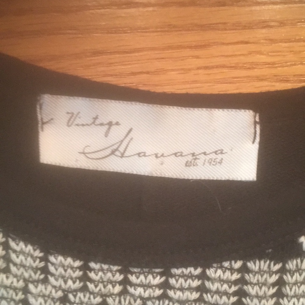 Ladies Top - Picture 3 of 3